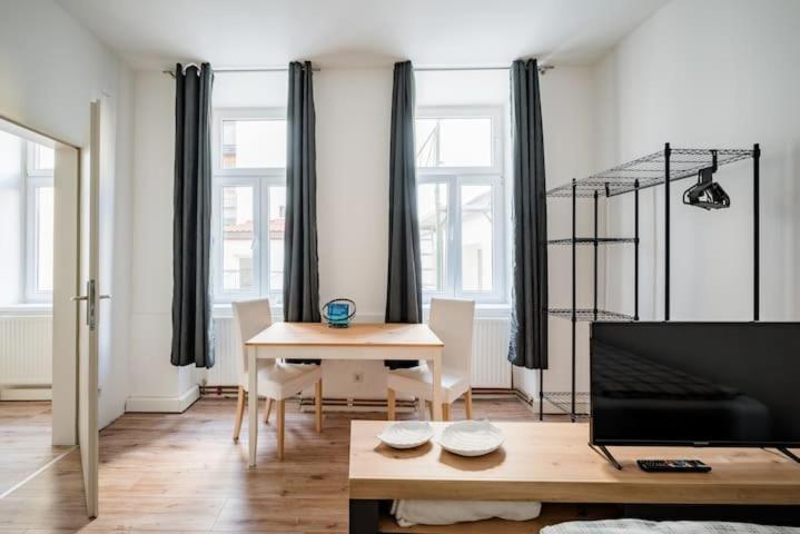 Gemuetliche Wohnung Wien Stadthalle Exteriör bild
